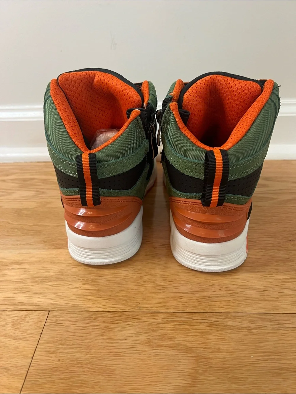 NWOT JG Wolves High-Top Motorcycle Riding Shoes in Size 37